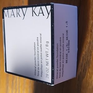 MARY KAY Mineral powder foundation
